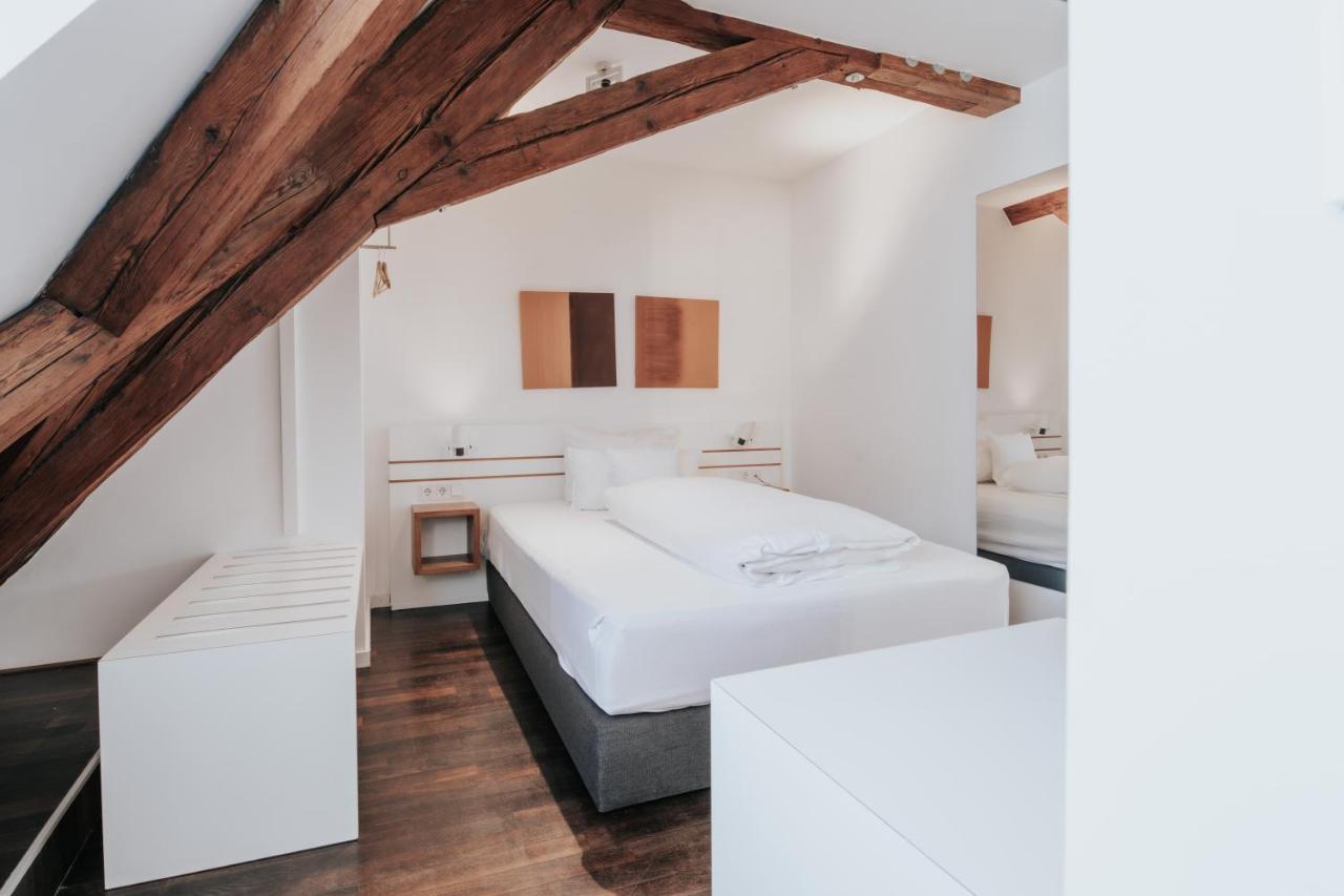 Design Hotel & Restaurant Loewen Ulm Bagian luar foto