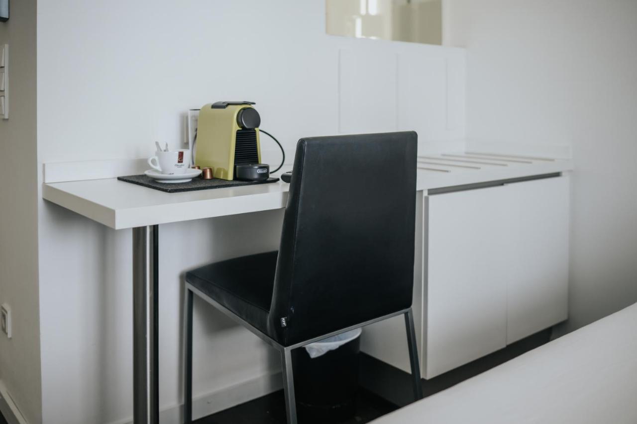 Design Hotel & Restaurant Loewen Ulm Bagian luar foto
