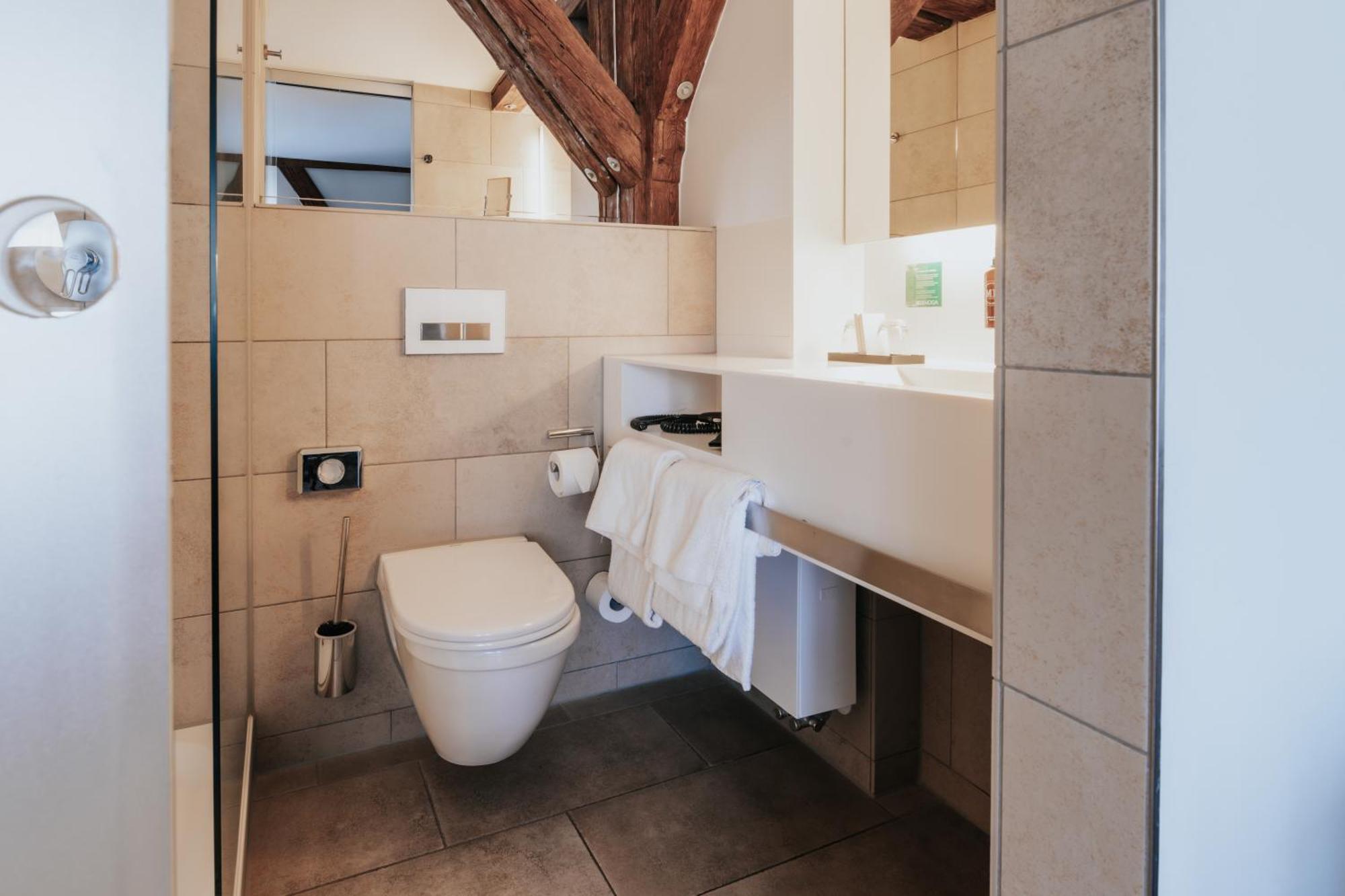 Design Hotel & Restaurant Loewen Ulm Bagian luar foto