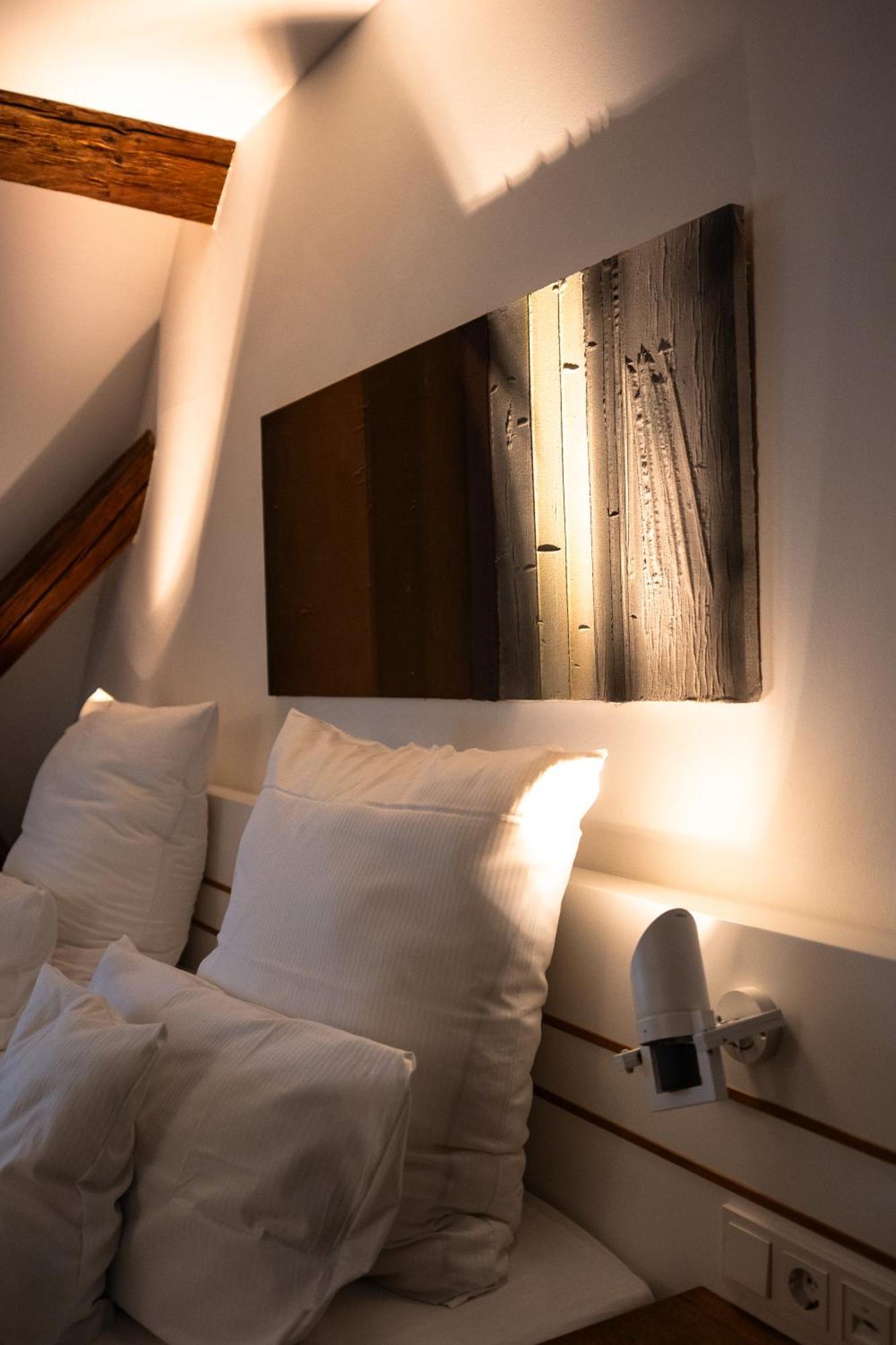 Design Hotel & Restaurant Loewen Ulm Bagian luar foto